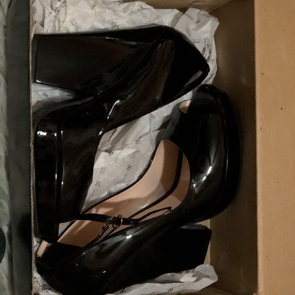 Andrea heels
